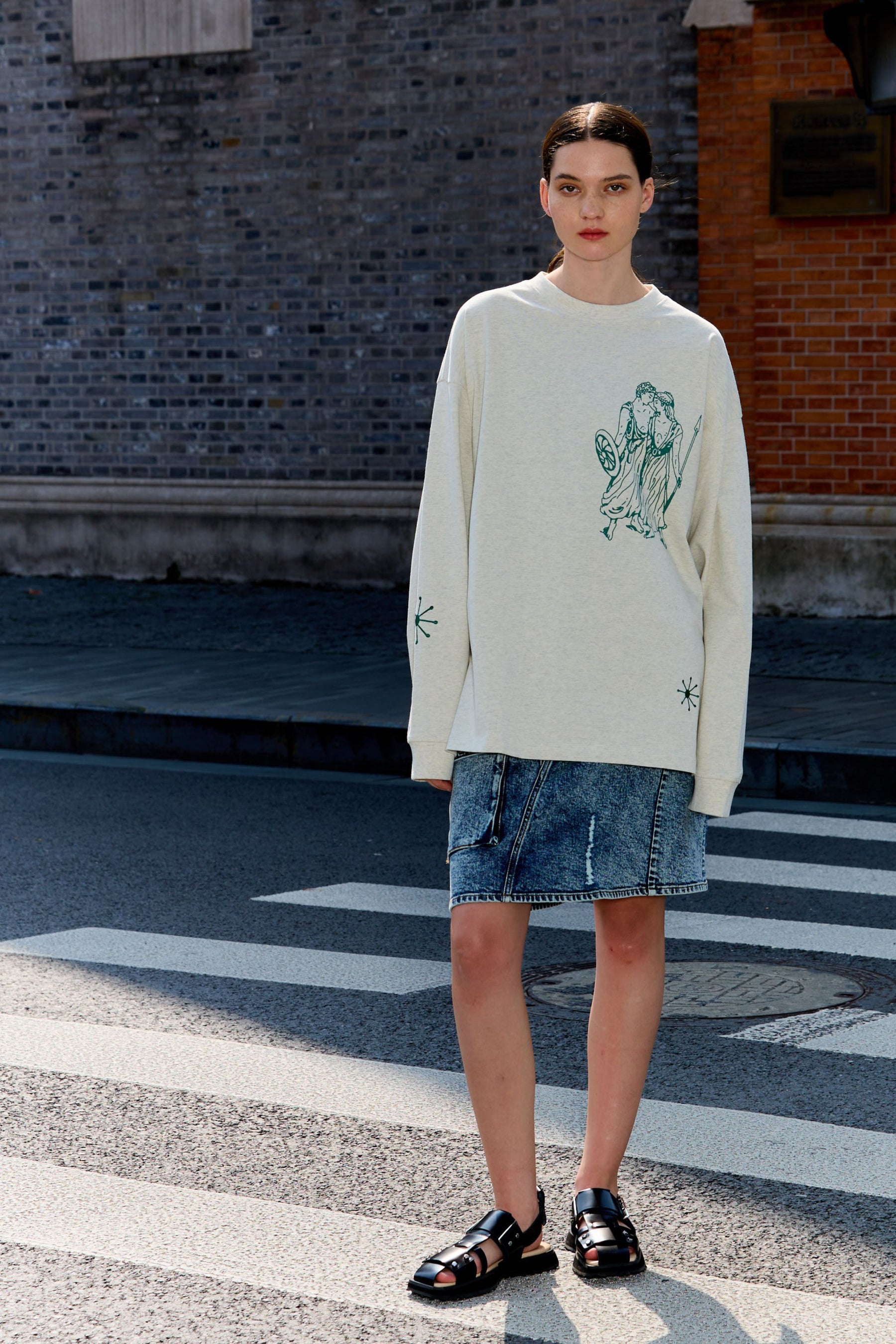 Myth Sculpture Long Sleeve T-shirt x Hannah Van Der Weide