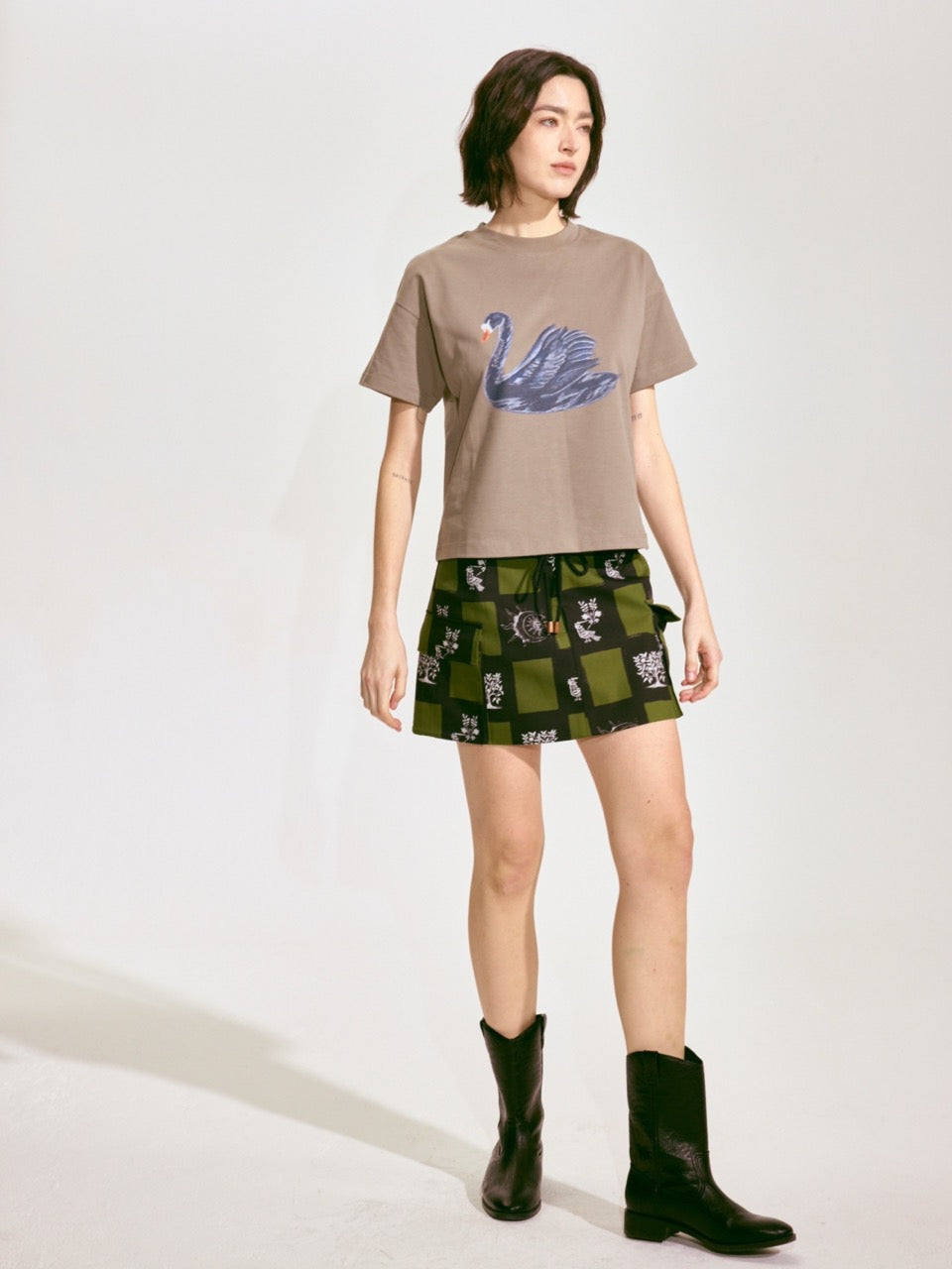 Black Swan Short-Sleeve T-shirt - Brown
