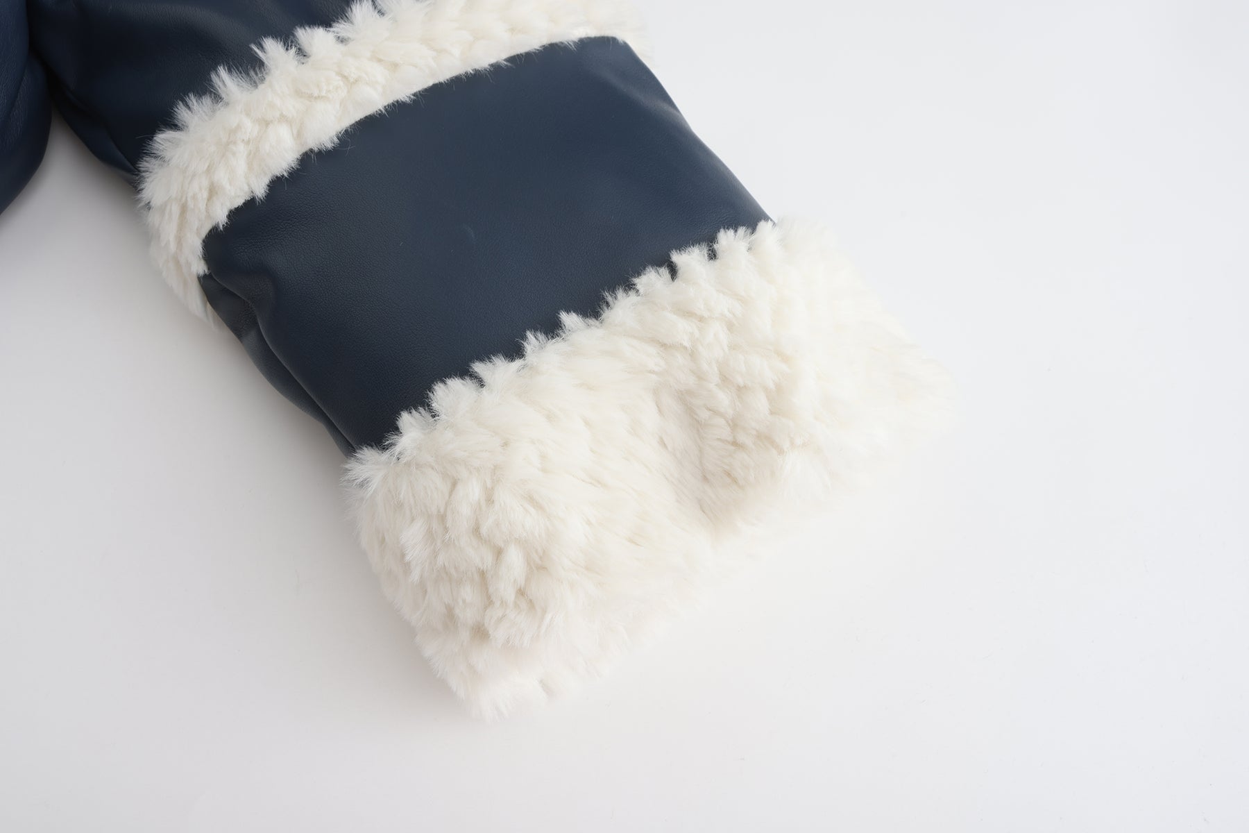 純素皮革泰迪羽絨外套 - 藍色