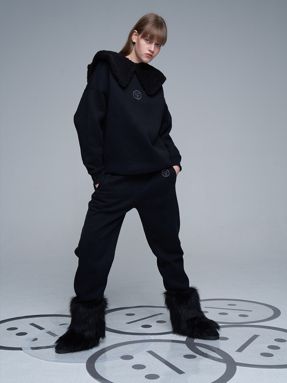 ICON 3Moji Embroidery Sweatpants_Monogram