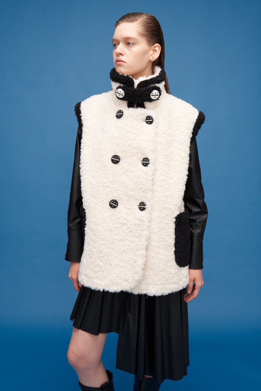 Color Block Teddy Vest_White Black- Sample
