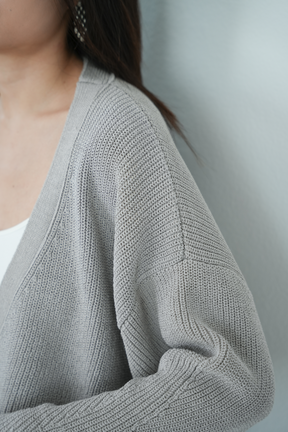 x ninido U Neck Essential Sweater - Grey