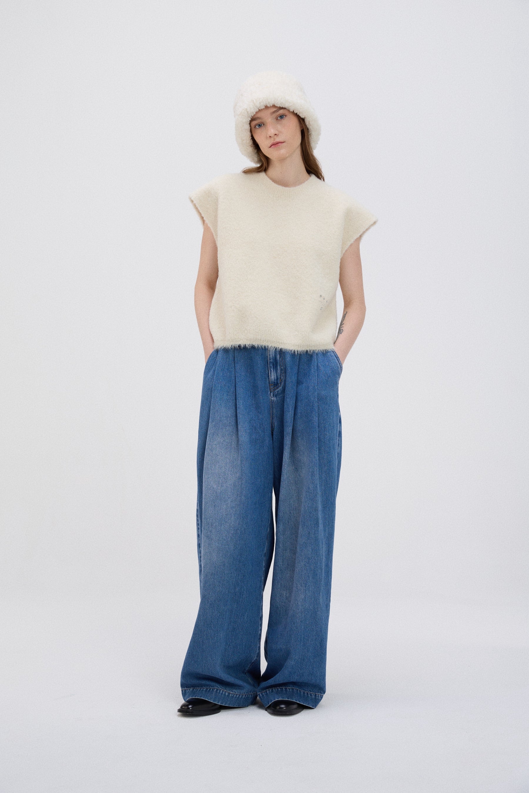 Shearling-Trim Knit Vest - White