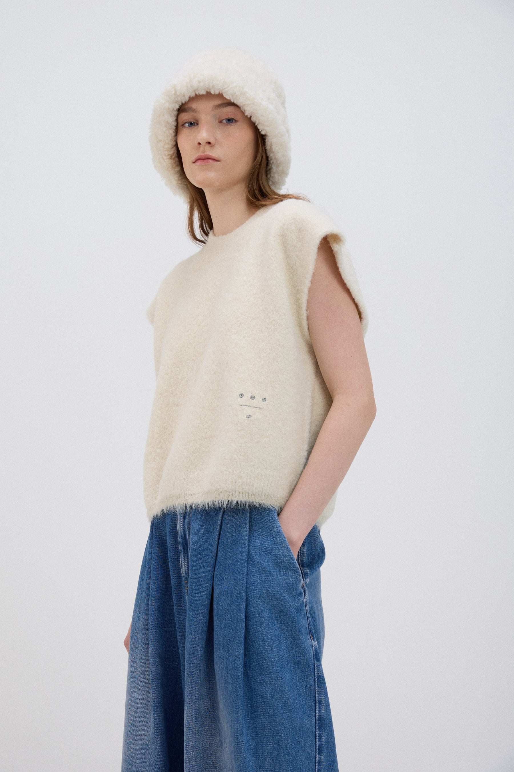 Shearling-Trim Knit Vest - White